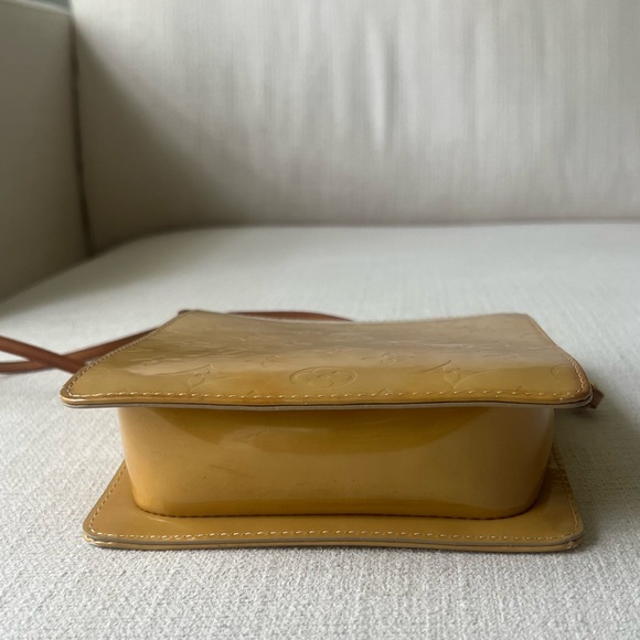 LOUIS VUITTON Monogram Vernis Mott - Picture 6 of 15